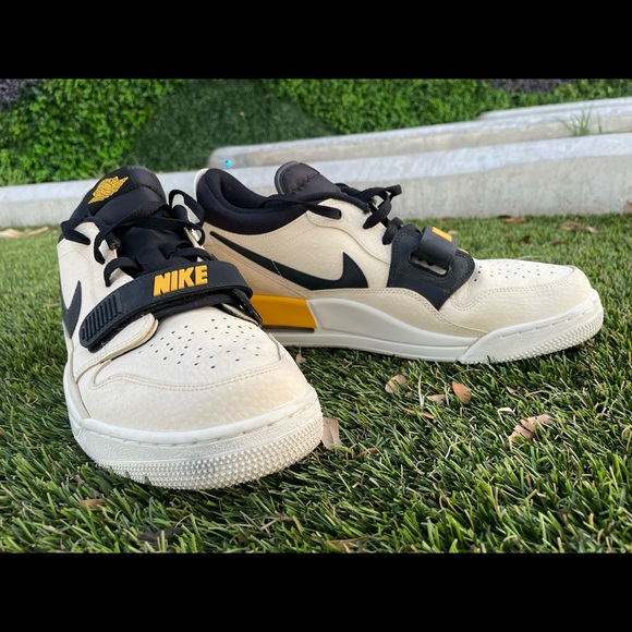 Jordan Sneakers in Cream, Black, and Yellow - Picture 7 of 8